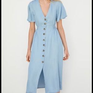 Zara Flowy V-neckline Midi Dress